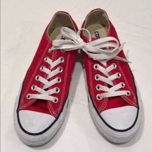 Women’s Converse All-Star/Chuck Taylor Sneakers